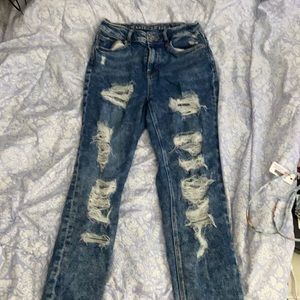 American Eagle Ripped Mom Jeans